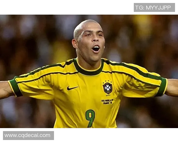 巴巴足球明星盘点及其在国际赛场上的辉煌成就与影响力分析 巴巴足球明星盘点及其在国际赛场上的辉煌成就与影响力分析